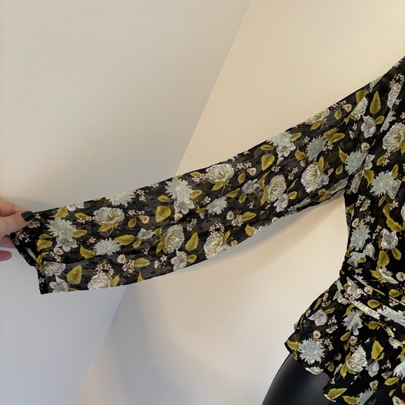 💙17 Zara Floral Blouse - Picture 6 of 10